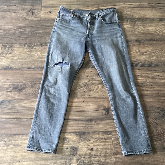 Levi’s 501 Skinny - Picture 1 of 4
